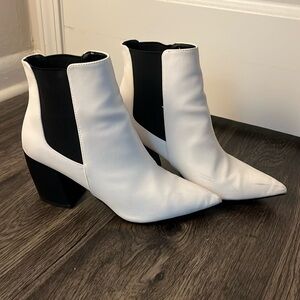 Cecy Pointed Toe White Booties - Size 11